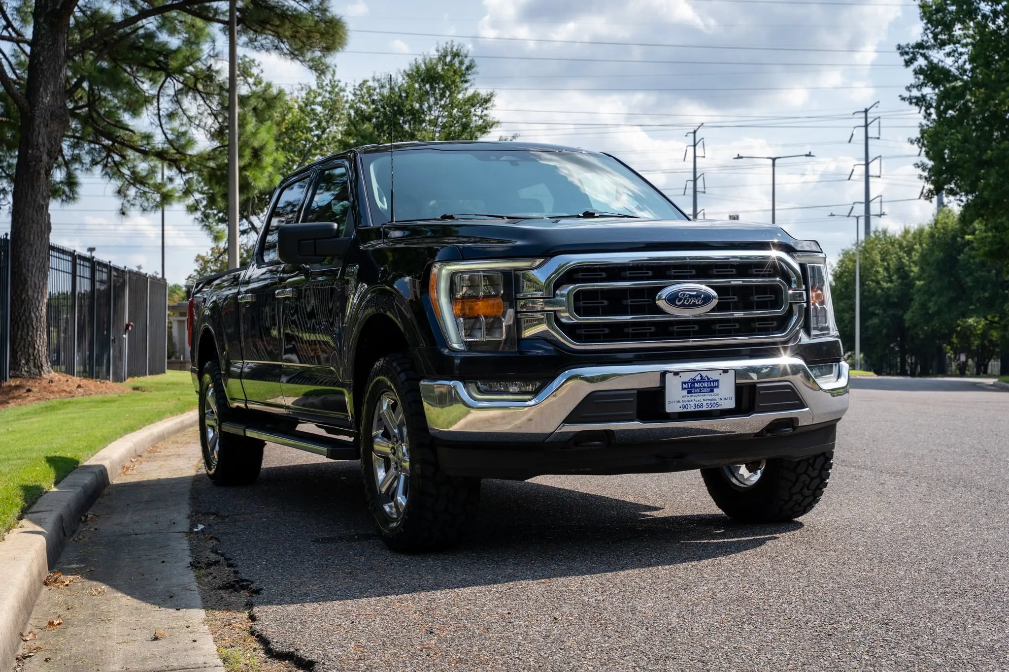 Used 2023 Ford F150 XLT w/ Equipment Group 302A High AWD/4WD image 3