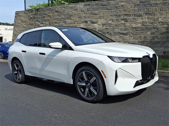 New 2026 BMW iX xDrive60 w/ Premium Package