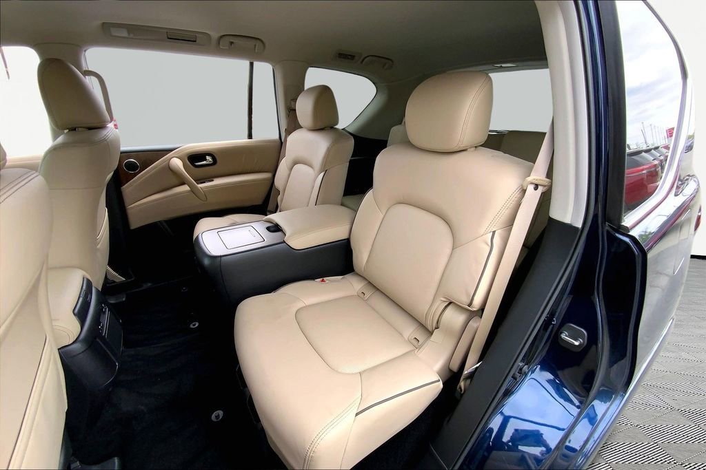 Used 2024 Nissan Armada SL w/ Captain's Chairs Package image 16