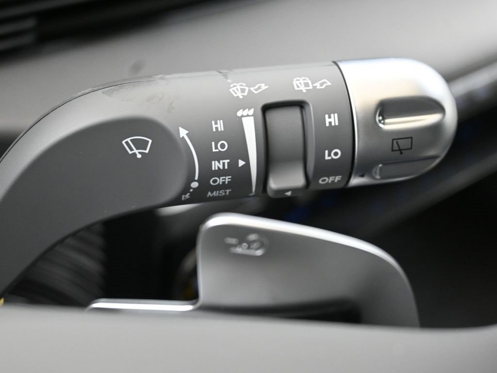 New 2025 Hyundai Ioniq 5 SEL image 31