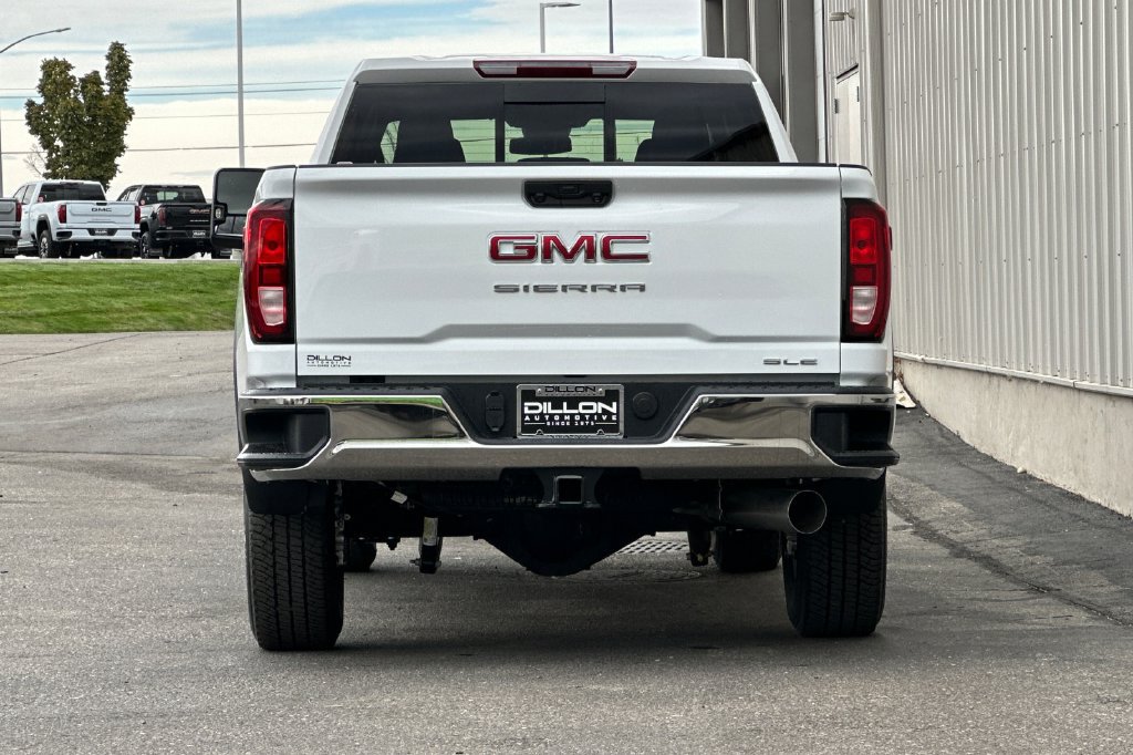 New 2026 GMC Sierra 2500 SLE w/ Preferred Package AWD/4WD image 7