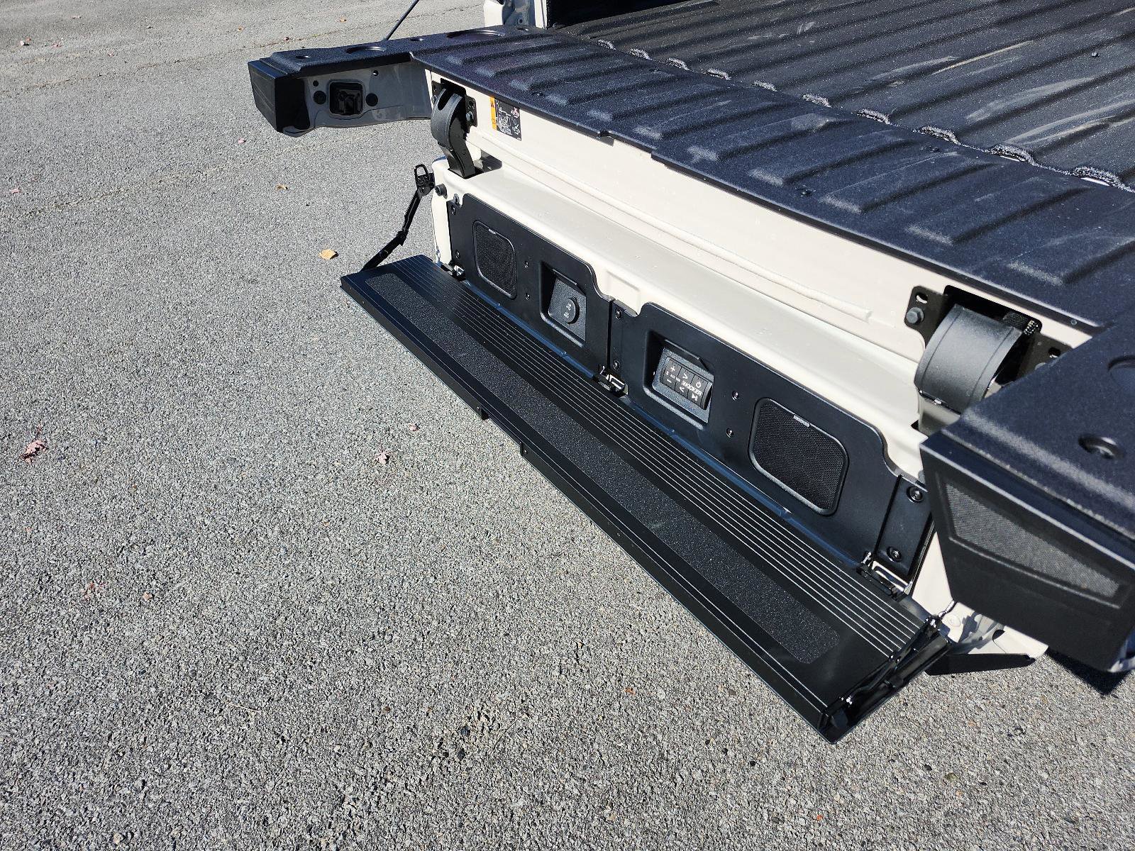 New 2026 GMC Sierra 1500 AT4X w/ LPO, Black Badging Package image 10