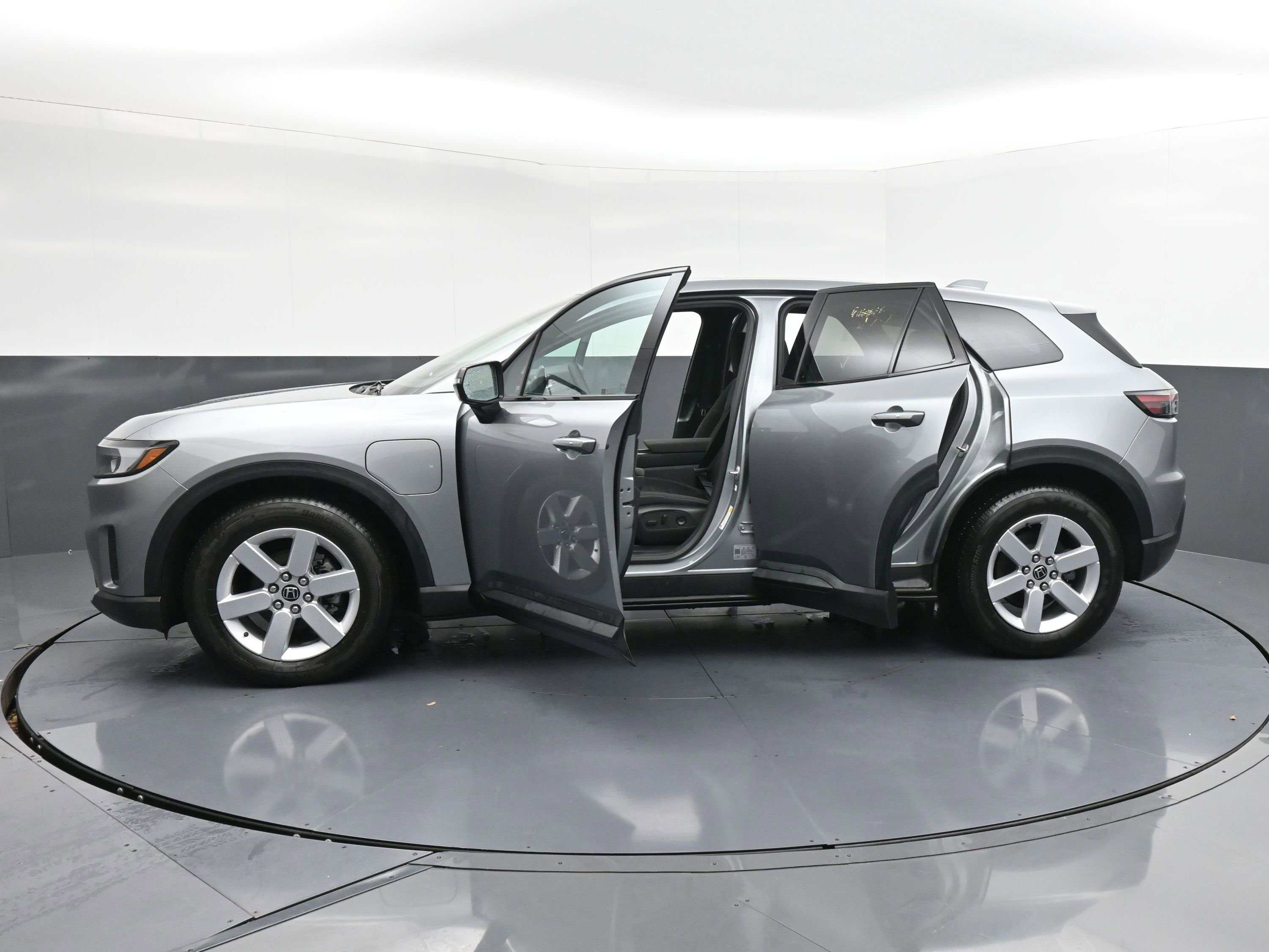 Used 2025 Honda Prologue EX image 42