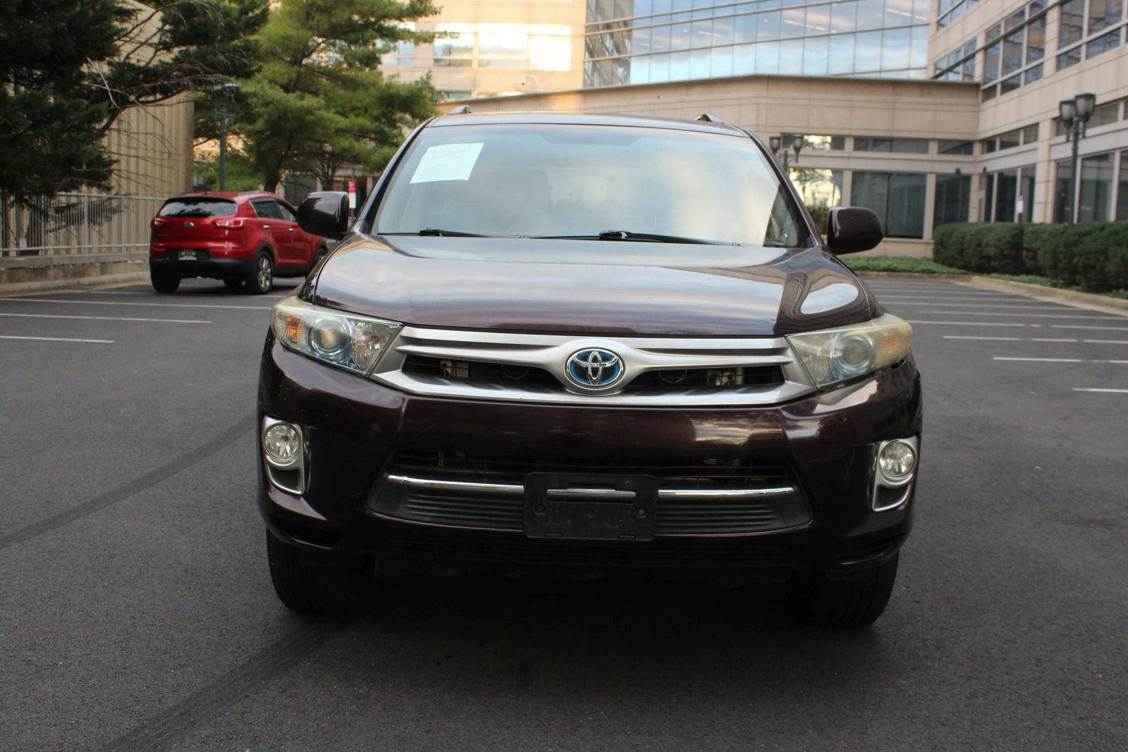 Used 2013 Toyota Highlander Hybrid AWD/4WD image 3