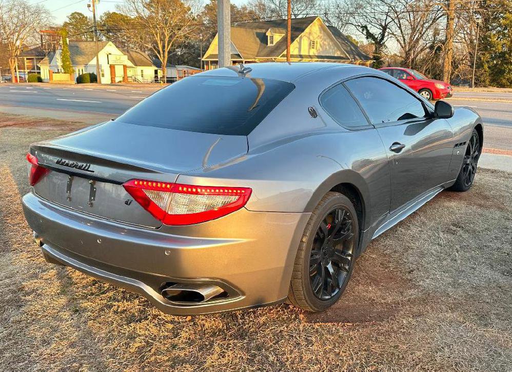 Used 2011 Maserati GranTurismo S image 8