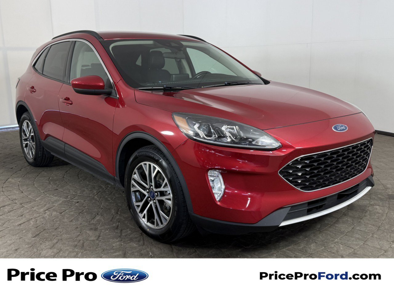 Used 2020 Ford Escape SEL FWD image 1