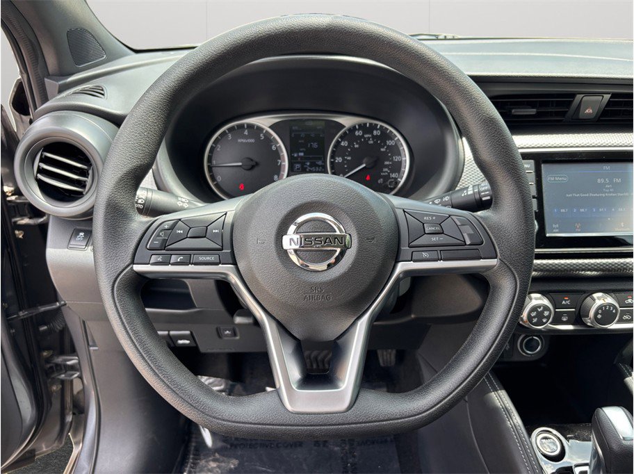 Used 2019 Nissan Kicks S FWD image 18