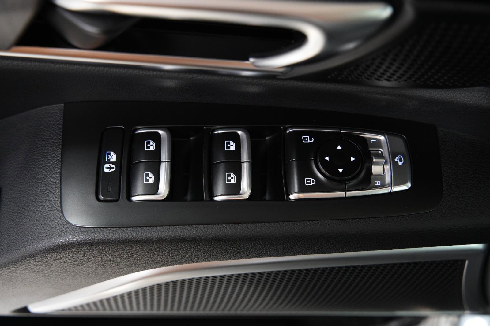 Used 2023 Kia Telluride EX w/ EX Captain's Chair Package image 26