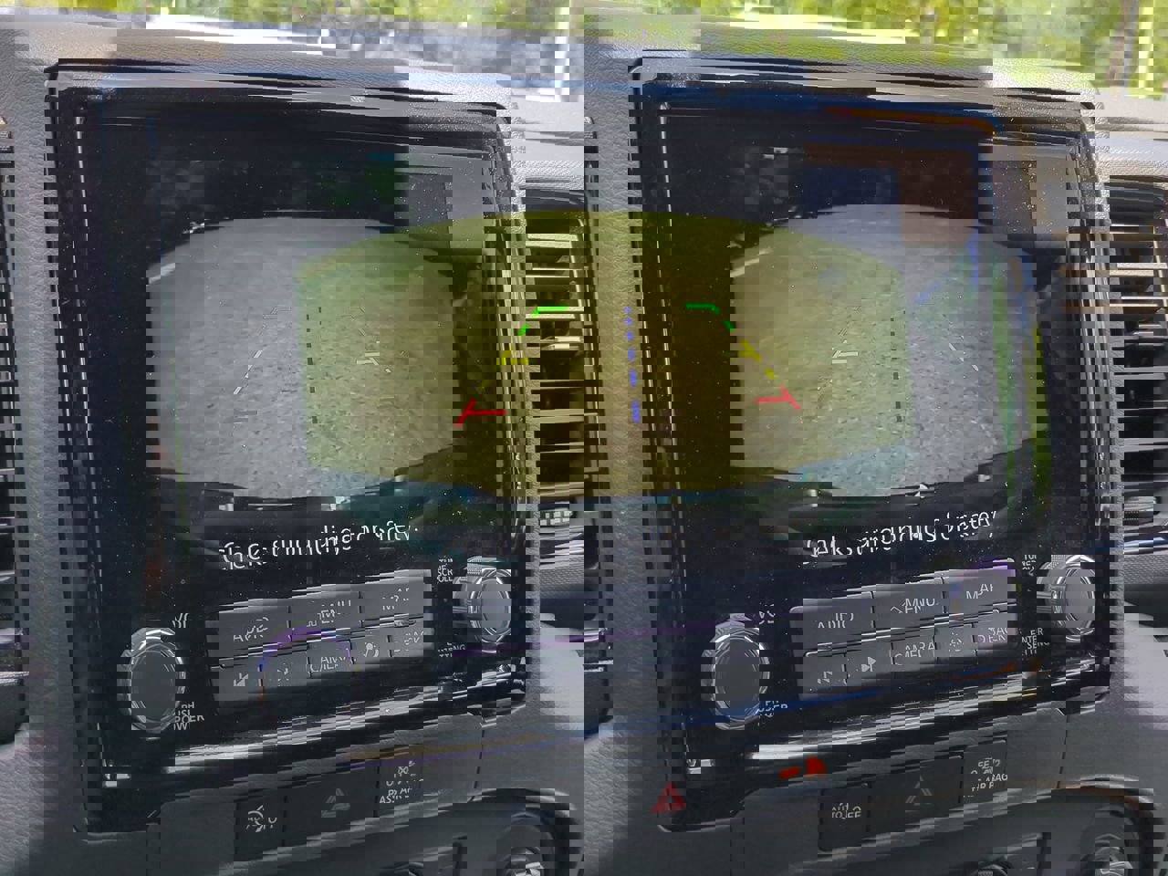 Used 2024 Nissan Frontier PRO-4X w/ Off-Road Protection Package image 19