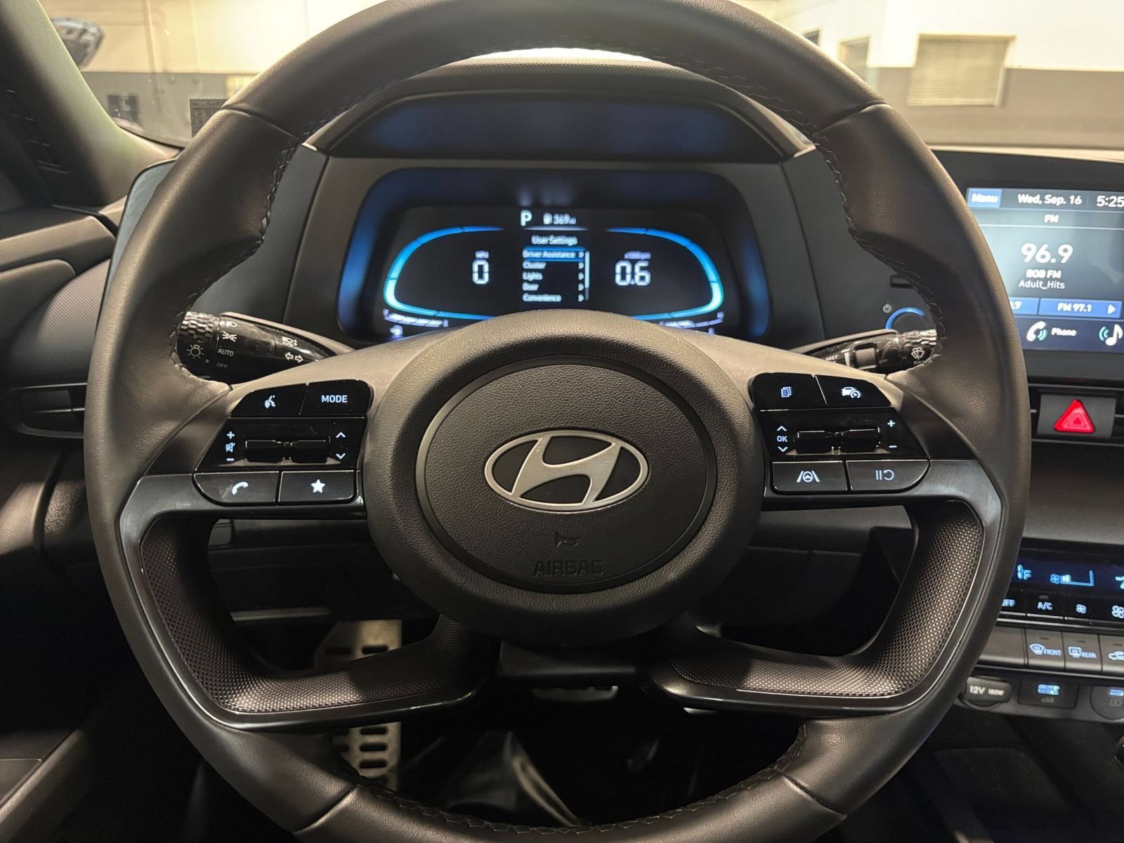 Used 2026 Hyundai Elantra Sport FWD image 28