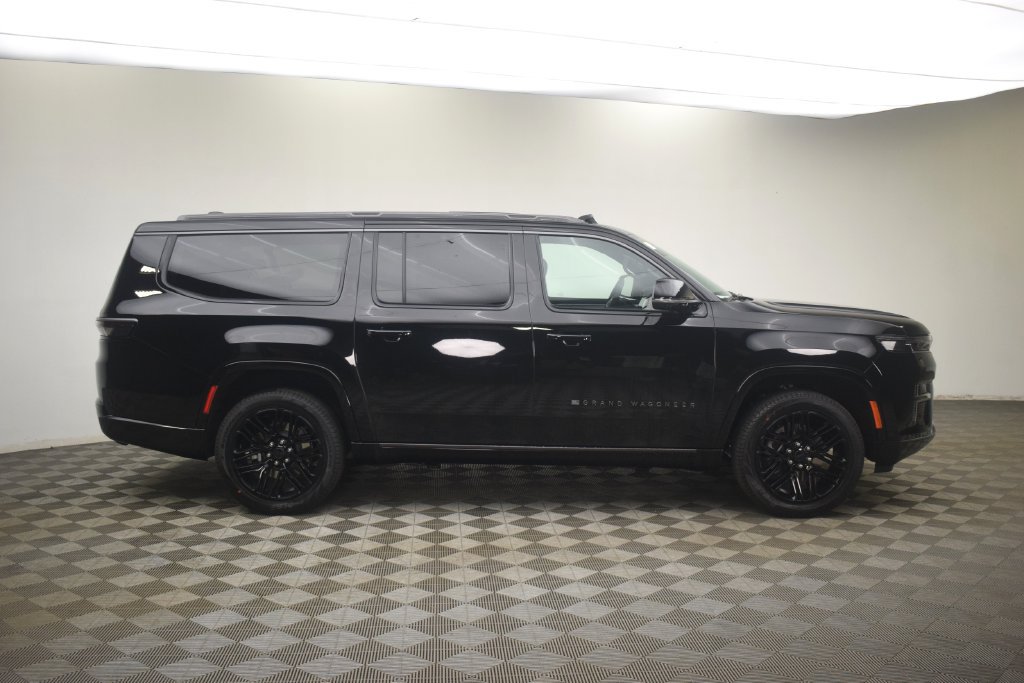 New 2026 Jeep Grand Wagoneer L Limited AWD/4WD image 3