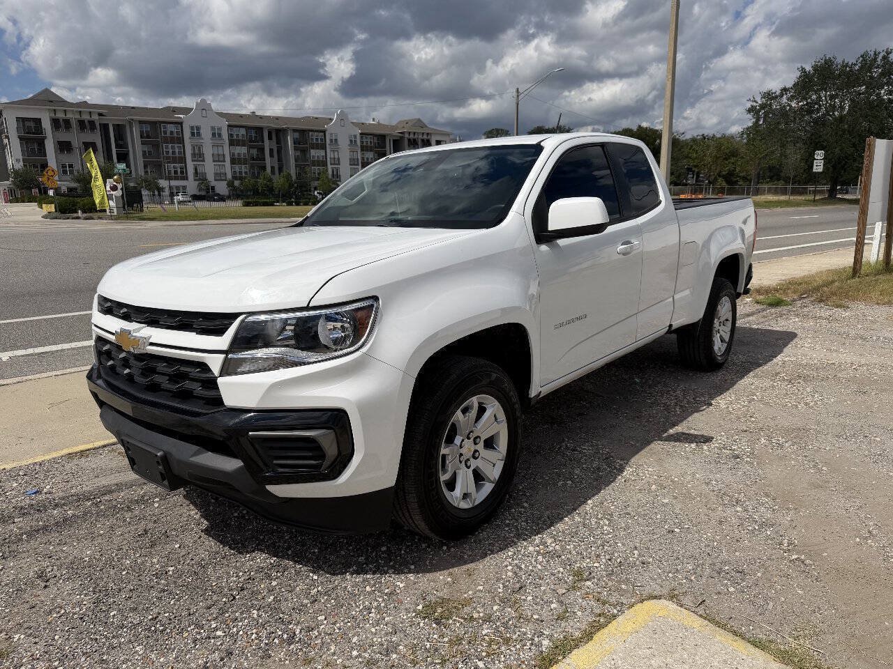 Used 2021 Chevrolet Colorado LT w/ Fleet Safety Package RWD image 2