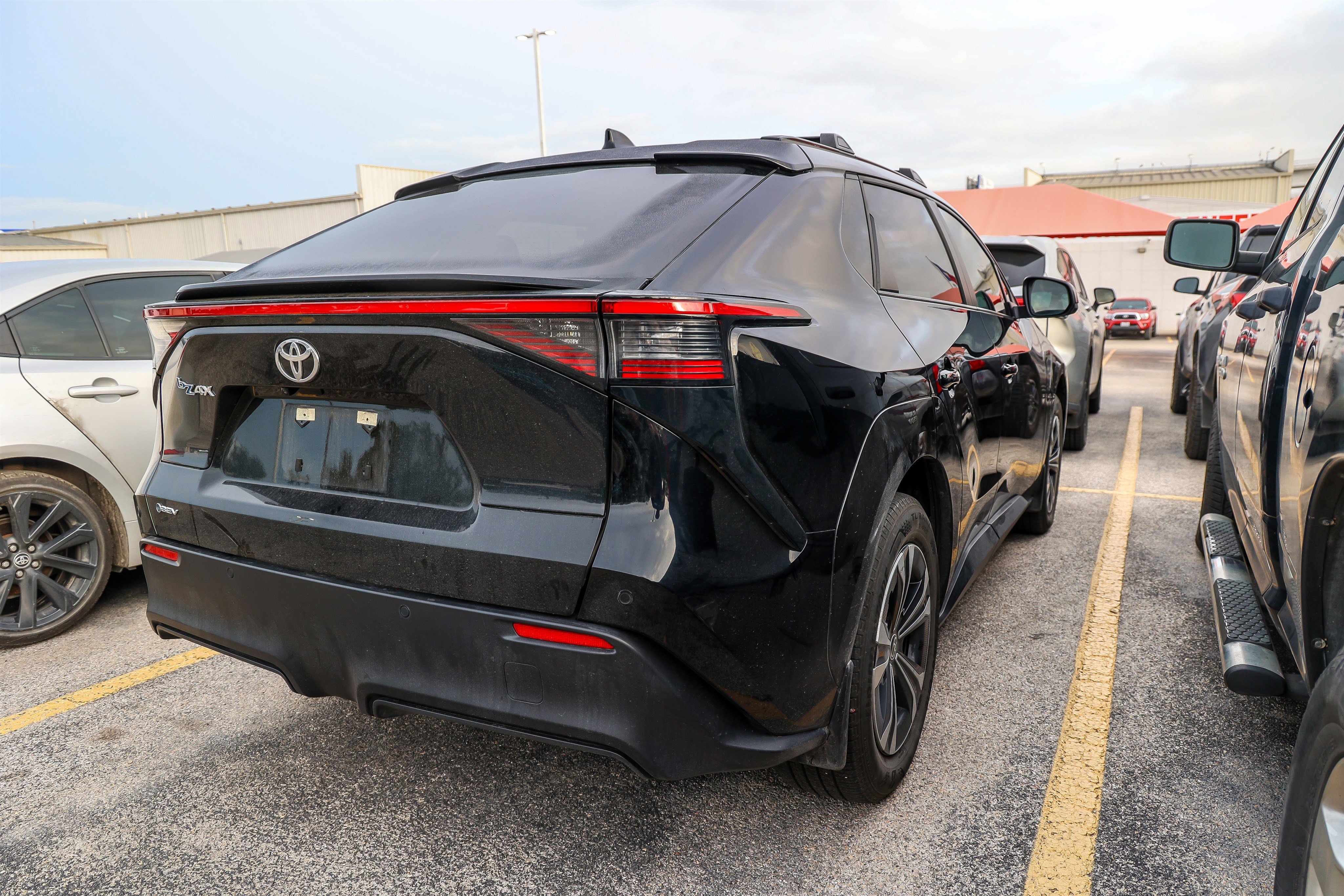 Used 2024 Toyota bZ4X FWD w/ Weather Package image 7