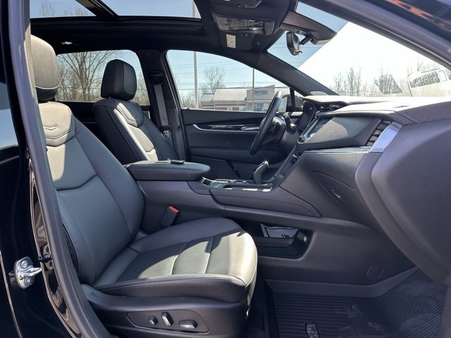Used 2026 Cadillac XT5 Premium Luxury w/ Driver Assist Package image 7