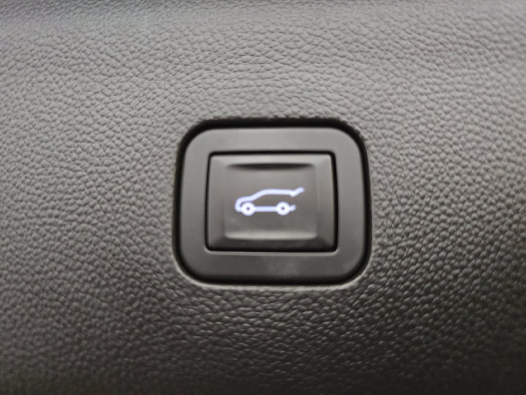 Used 2019 Buick Enclave Premium AWD/4WD image 31
