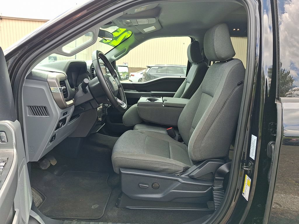 Used 2025 Ford F150 XLT w/ Equipment Group 301A Standard AWD/4WD image 3
