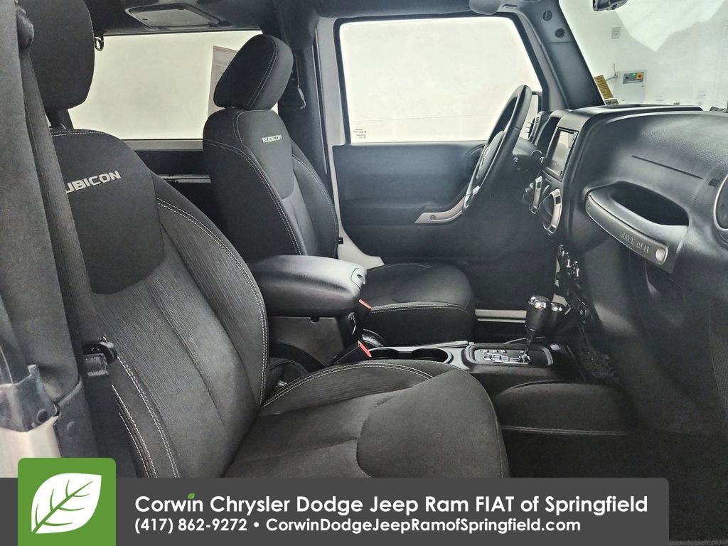 Used 2015 Jeep Wrangler Rubicon w/ Power Convenience Group image 31