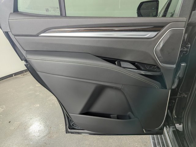 Used 2025 Cadillac Escalade Premium Luxury w/ Touring Package image 16