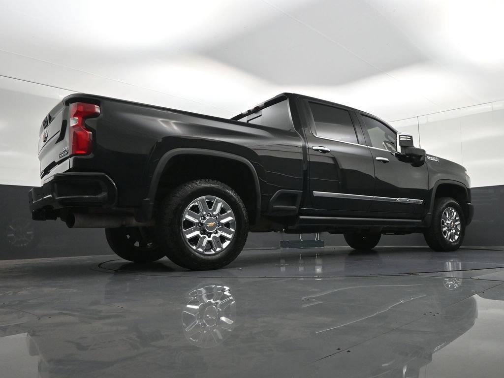 Used 2024 Chevrolet Silverado 2500 High Country w/ High Country Premium Package AWD/4WD image 29