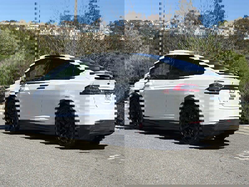 Used 2016 Tesla Model X P90D image 4