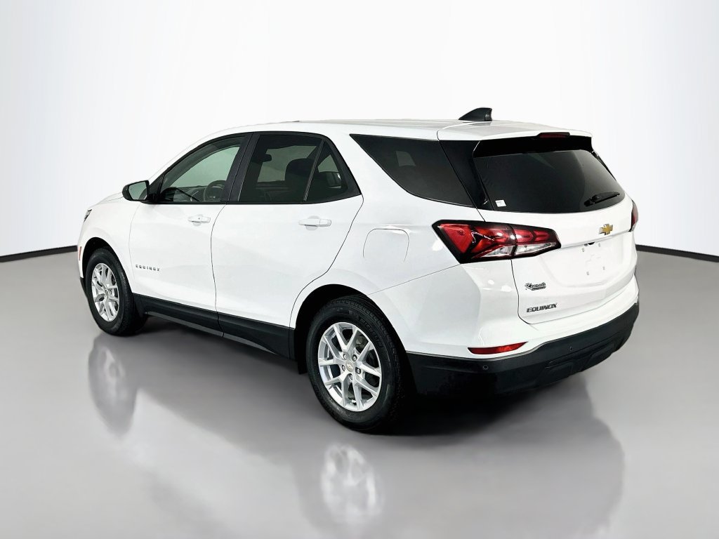 Used 2024 Chevrolet Equinox LS w/ LS Convenience Package FWD image 5