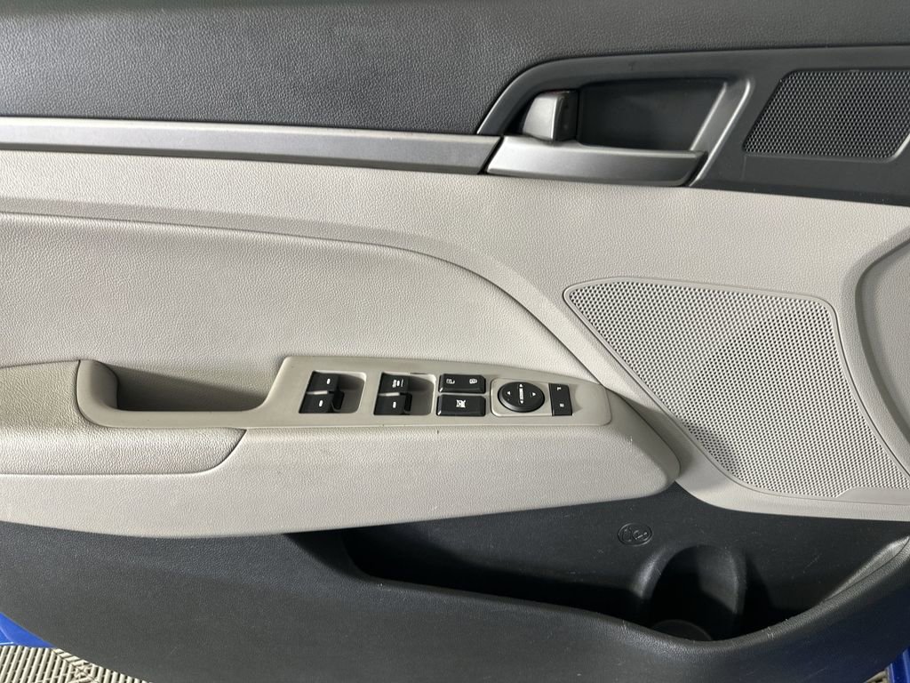 Used 2017 Hyundai Elantra Limited w/ Cargo Package image 23
