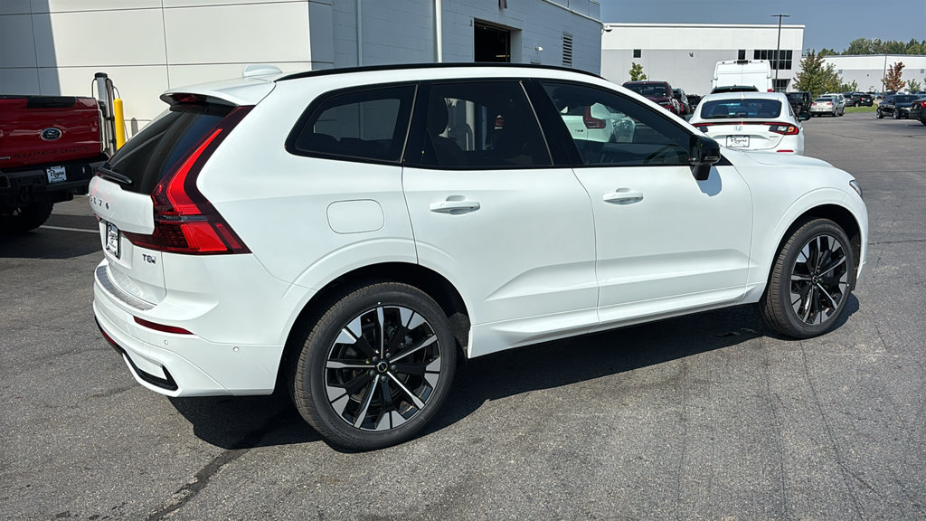 New 2026 Volvo XC60 T8 Plus w/ Protection Package Premier AWD/4WD image 26