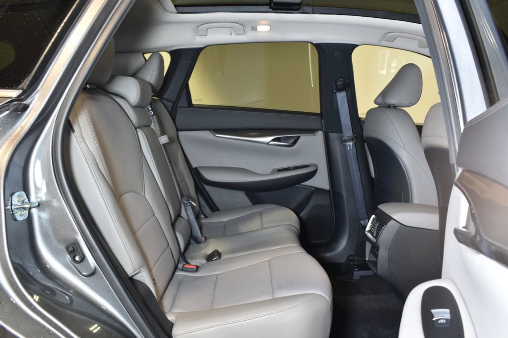 Certified 2025 INFINITI QX50 Luxe image 30