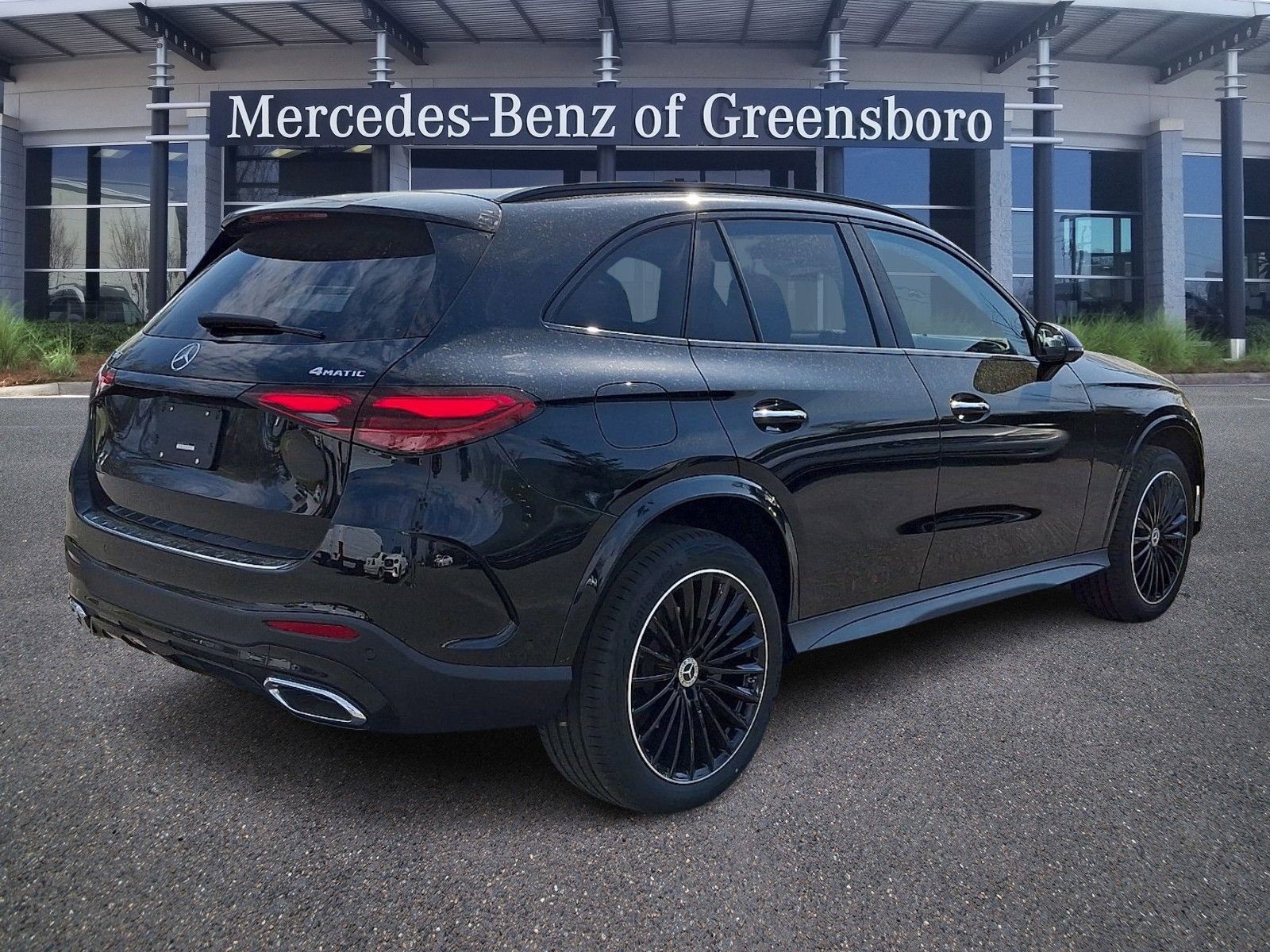 New 2026 Mercedes-Benz GLC 300 4MATIC image 3