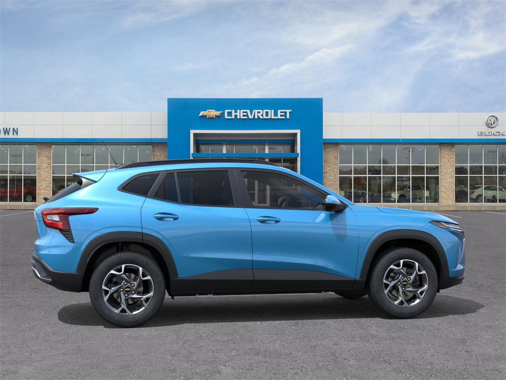 New 2025 Chevrolet Trax LT w/ Driver Confidence Package image 5