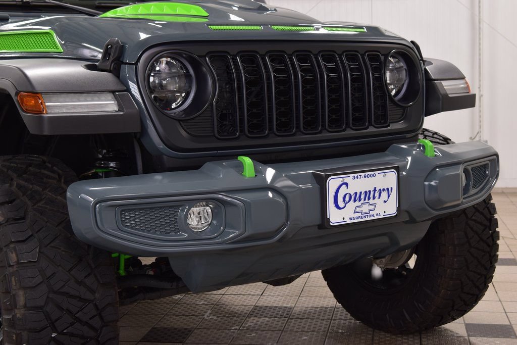 Used 2024 Jeep Wrangler Unlimited Rubicon w/ Safety Group AWD/4WD image 11