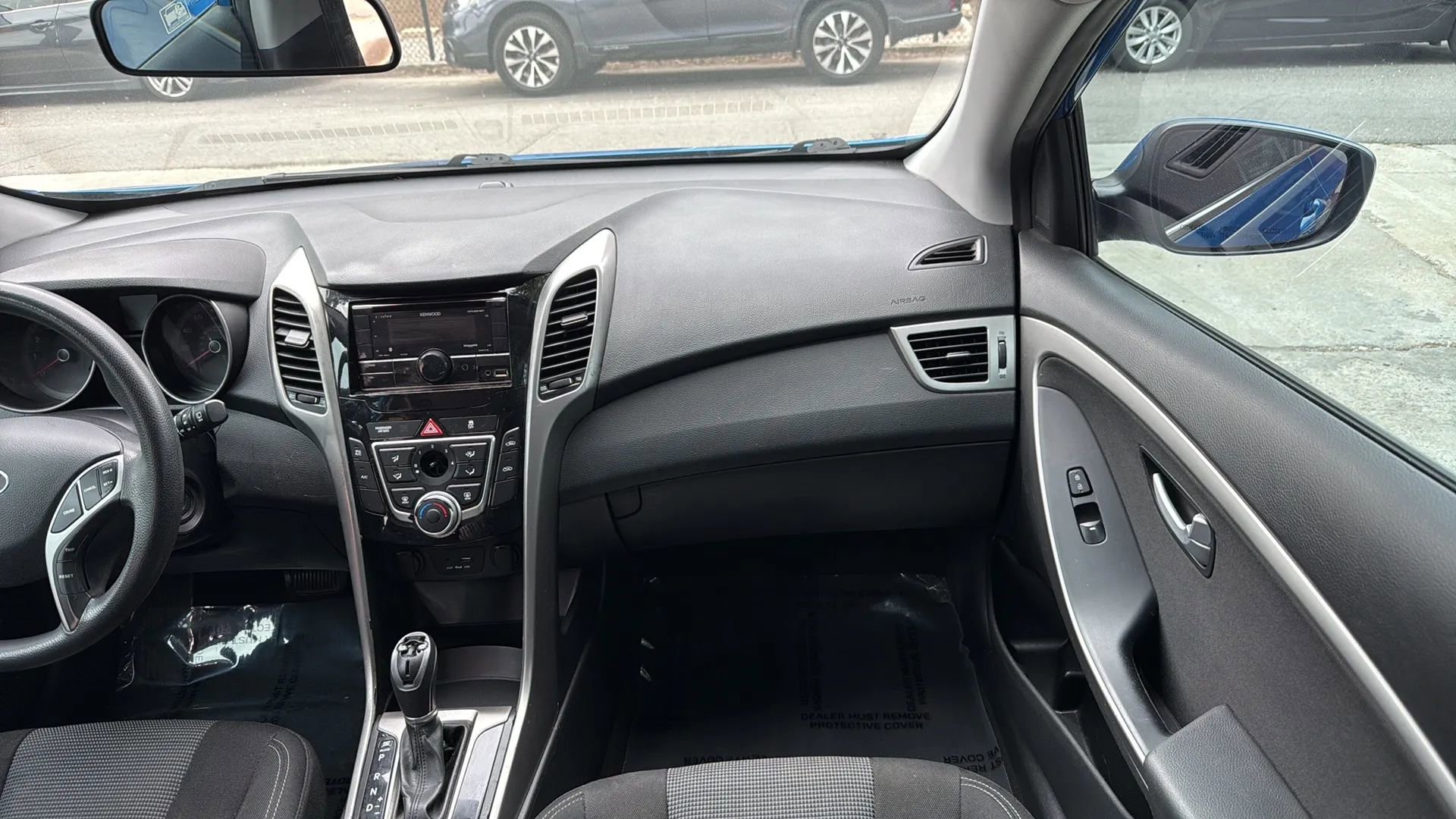 Used 2017 Hyundai Elantra GT FWD image 27