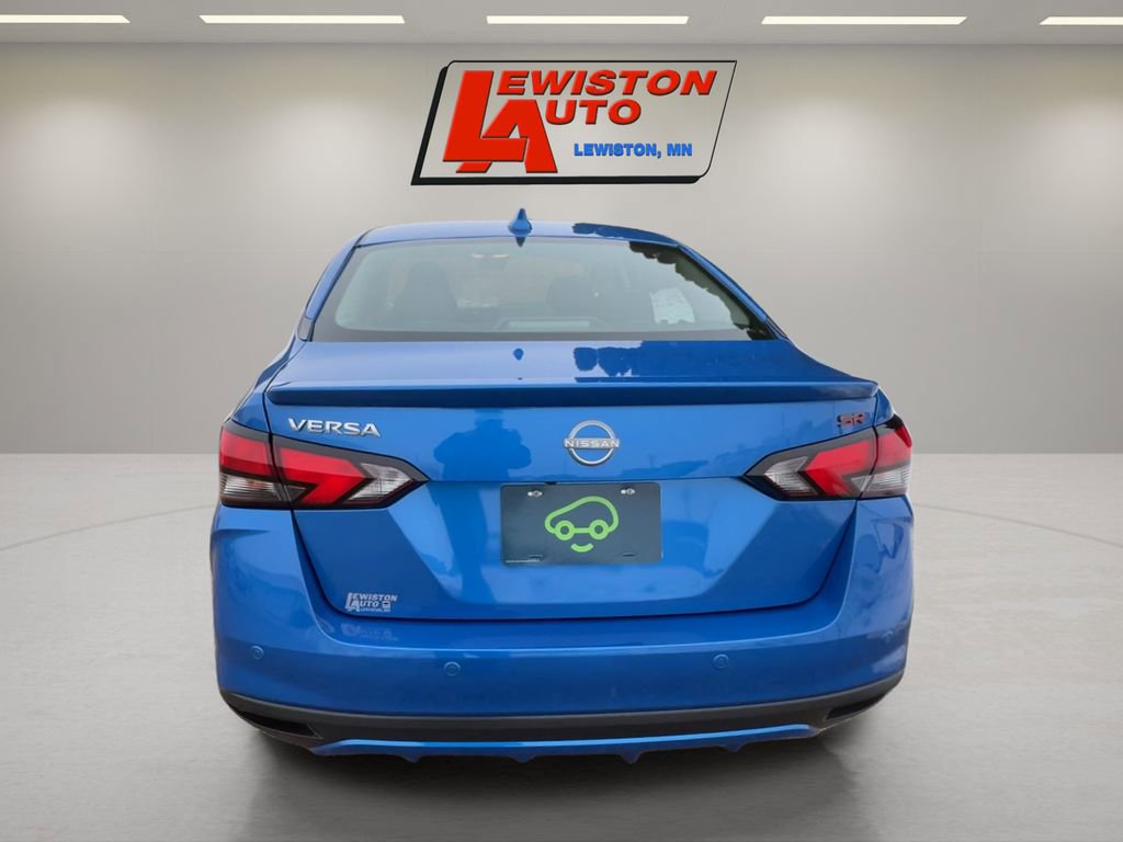 Used 2024 Nissan Versa SR image 4