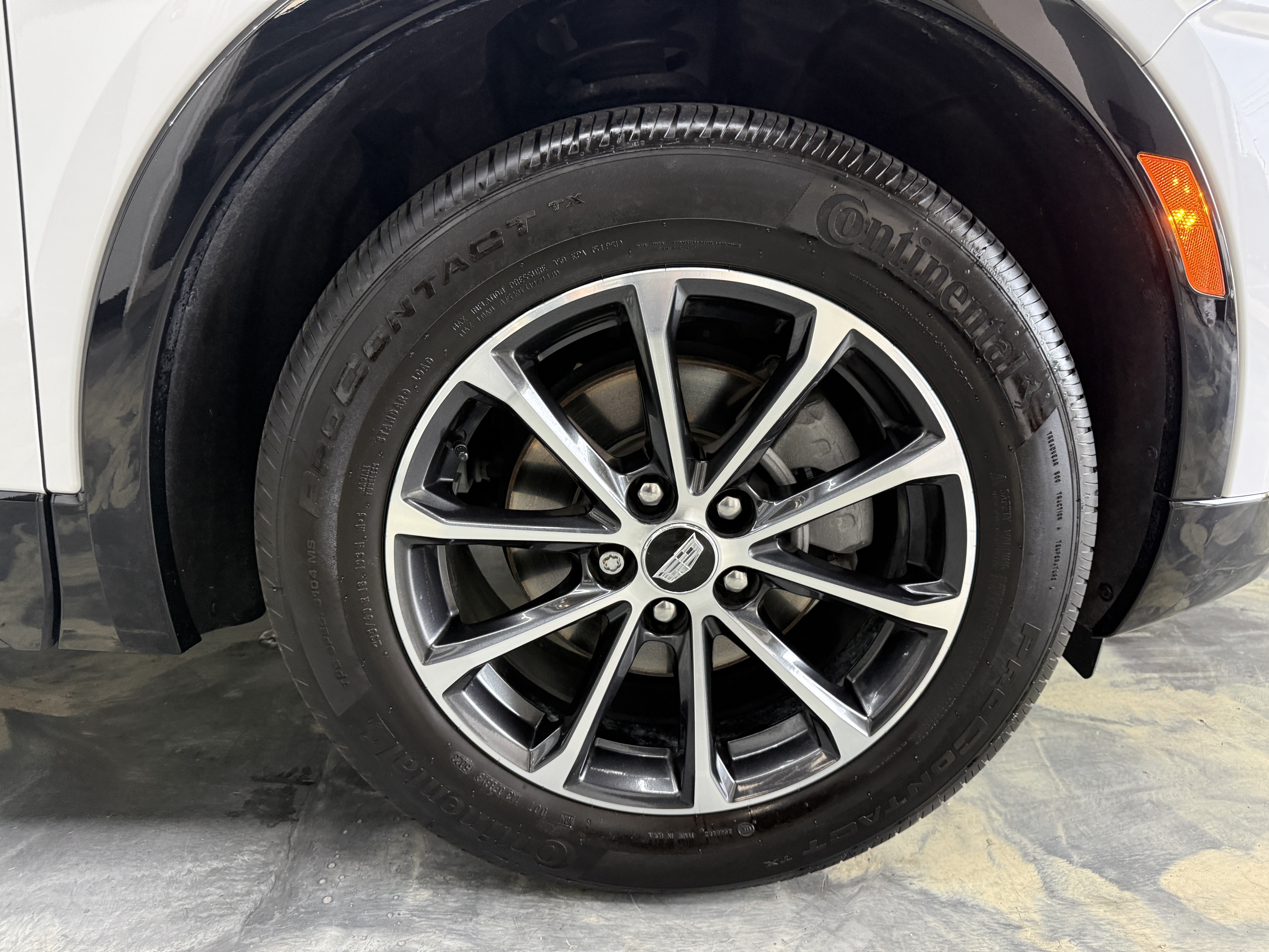 Used 2024 Cadillac XT4 Sport AWD/4WD image 29