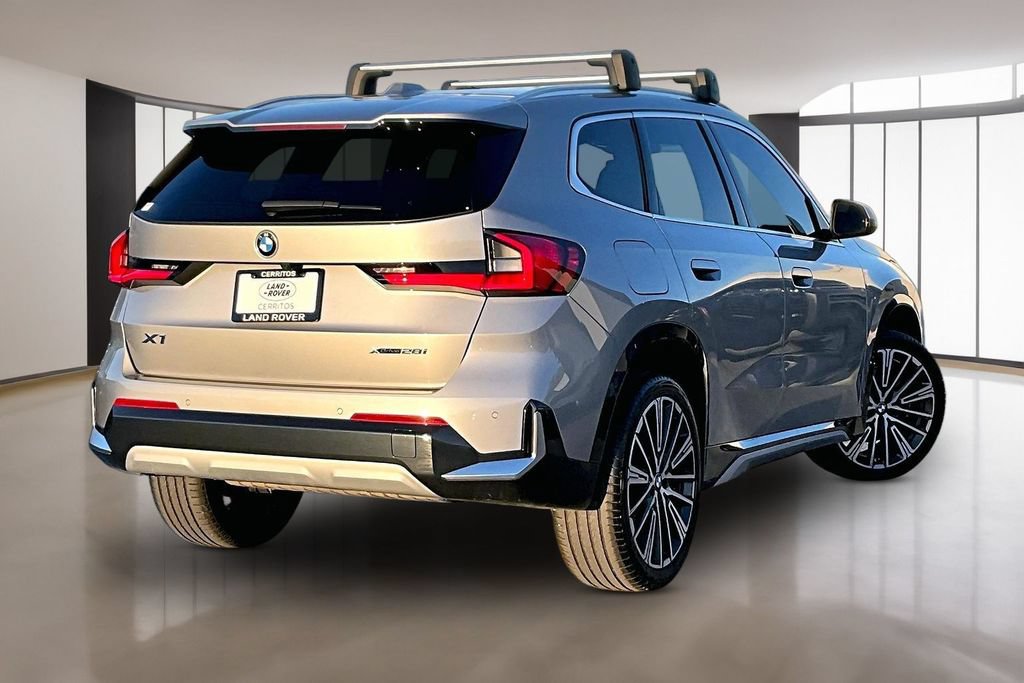 Used 2025 BMW X1 xDrive28i AWD/4WD image 6