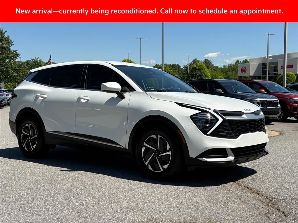 Certified 2025 Kia Sportage LX FWD image 1