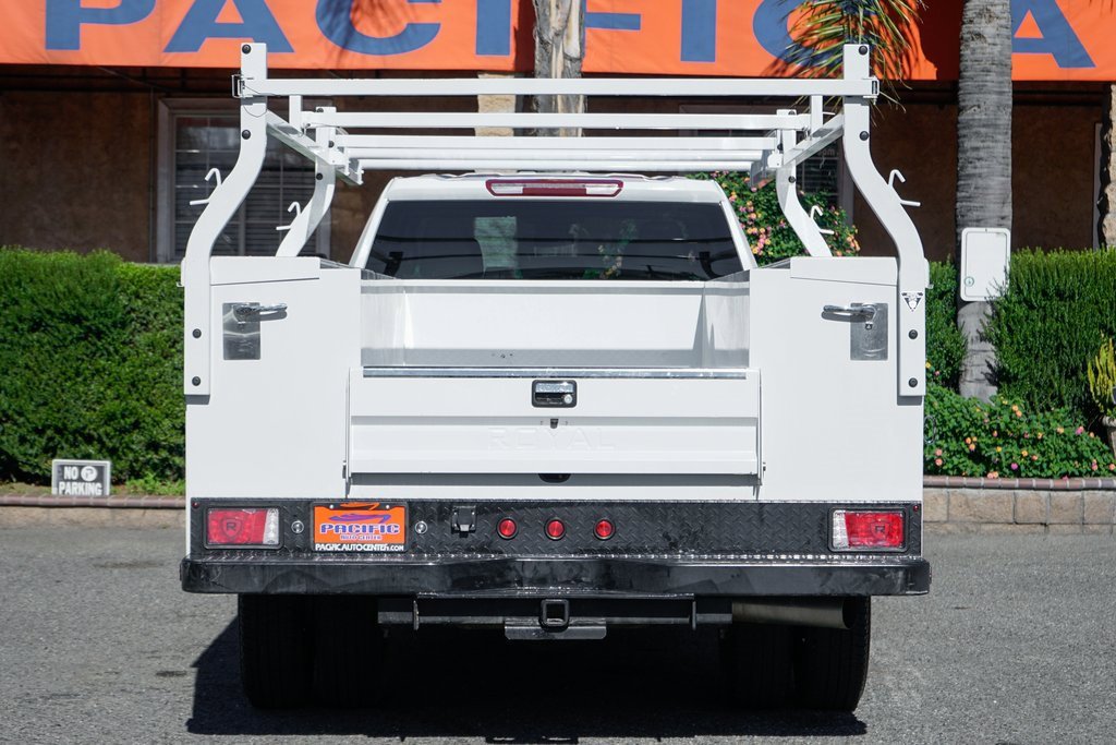 Used 2025 Chevrolet Silverado 3500 LT w/ Convenience Package image 7