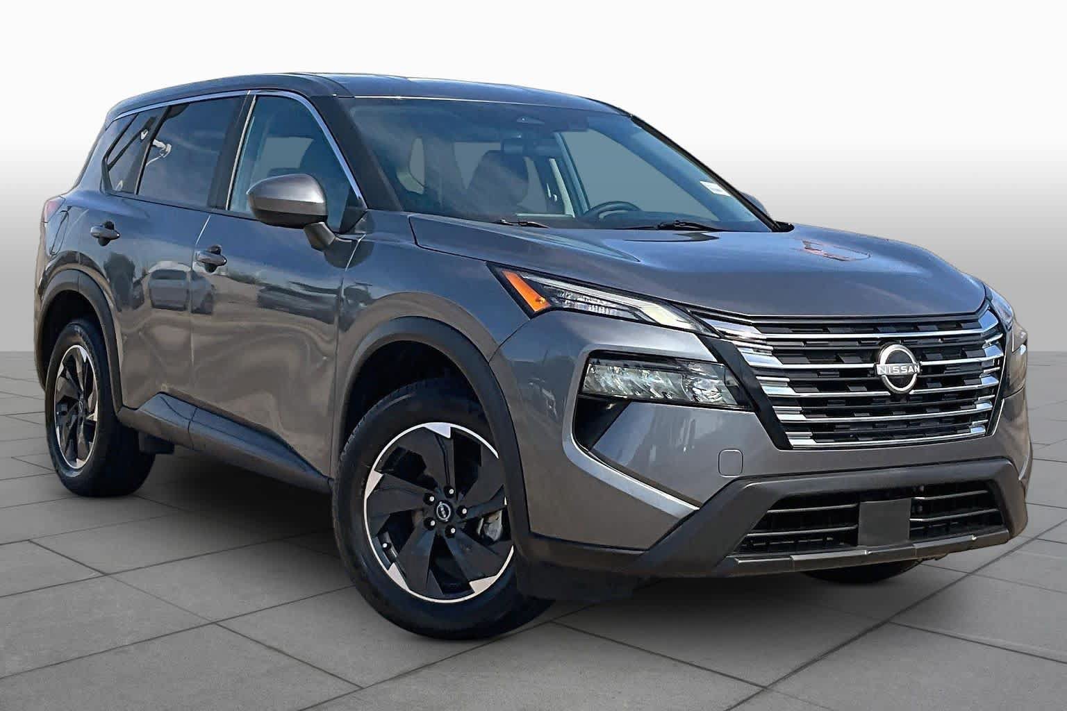 Certified 2024 Nissan Rogue SV FWD image 3