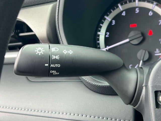 Used 2023 Toyota Highlander L FWD image 23