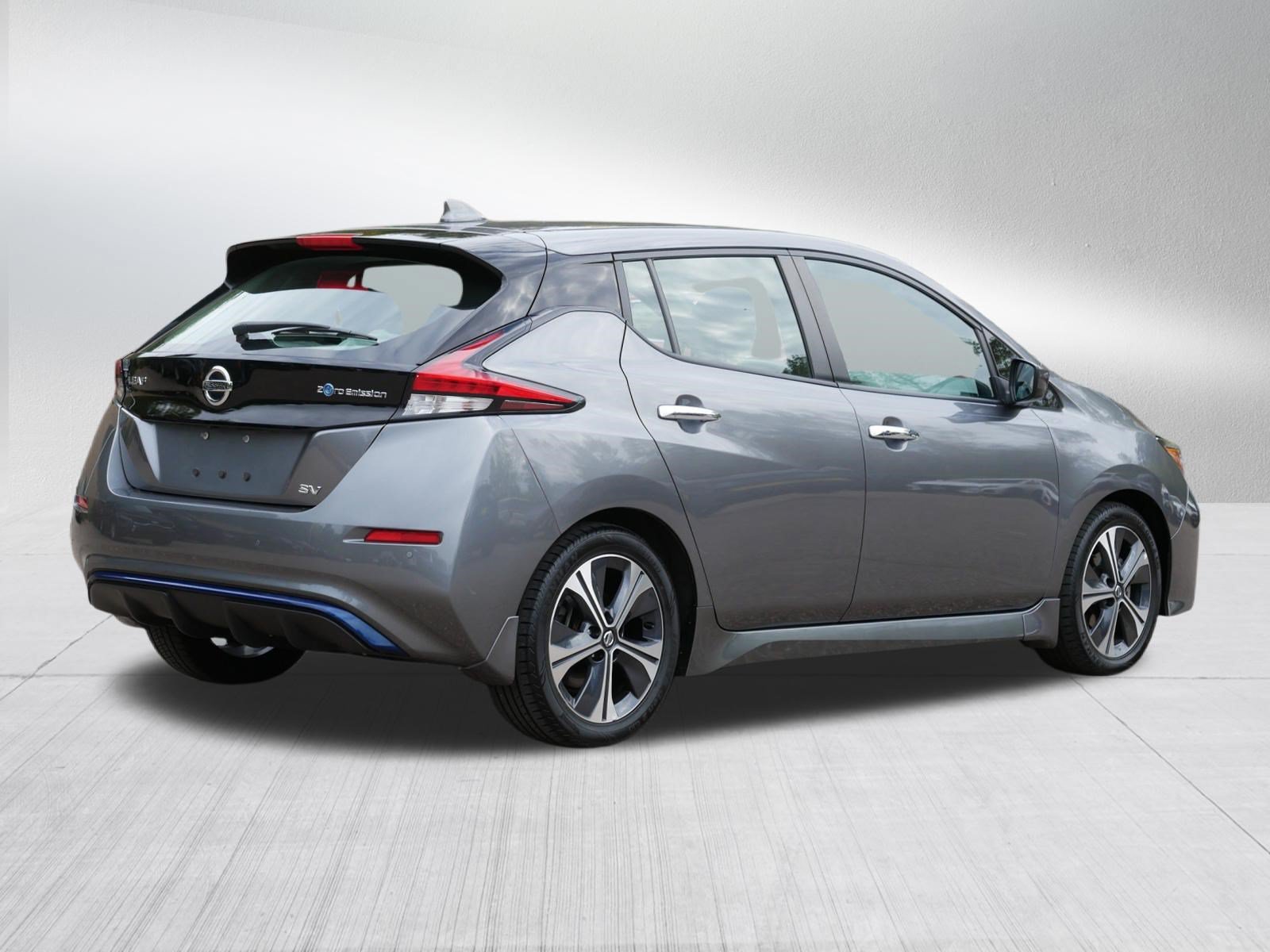 Certified 2021 Nissan Leaf SV FWD image 7