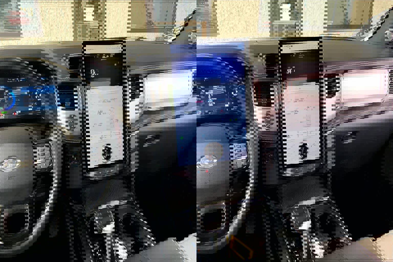 Used 2022 Ford F150 Lightning Platinum image 6