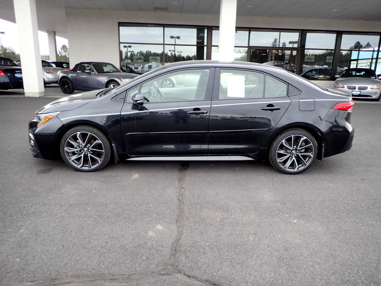 Used 2021 Toyota Corolla SE image 2