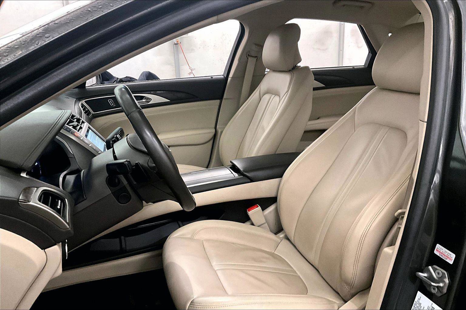 Used 2019 Lincoln MKZ Reserve image 24