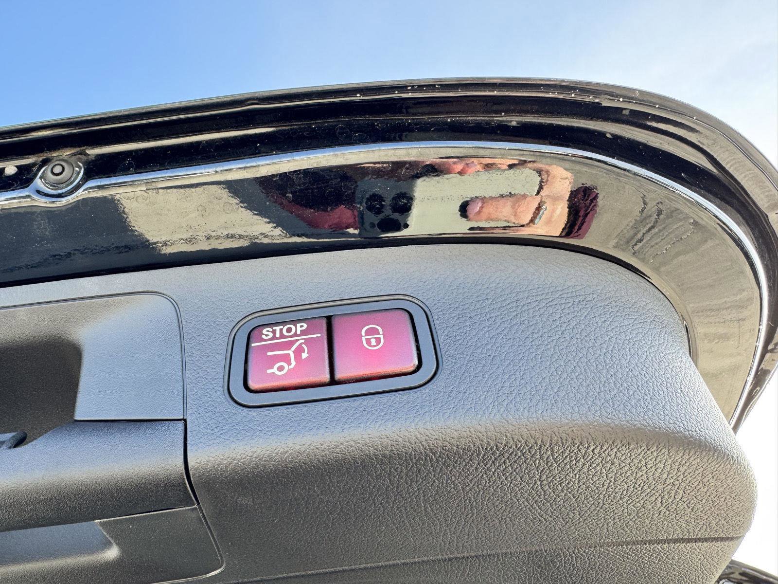 Certified 2025 Mercedes-Benz GLA 250 image 24