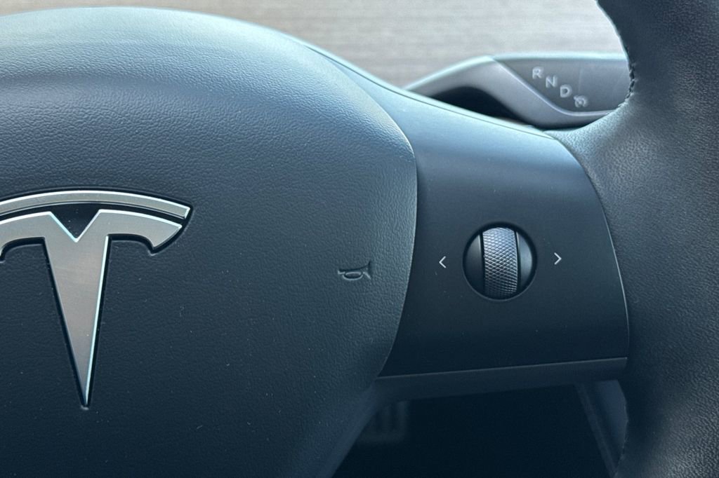 Used 2023 Tesla Model 3 Performance image 27