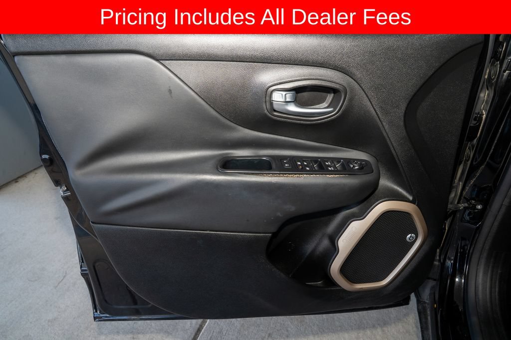 Used 2016 Jeep Renegade 75th Anniversary FWD image 10