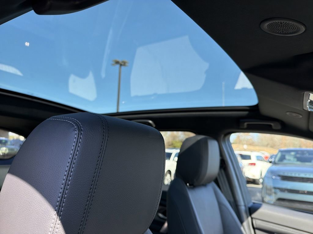 New 2026 Land Rover Discovery Sport Landmark image 22