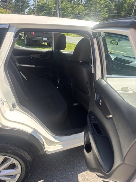 Used 2017 Nissan Rogue Sport S w/ S Appearance Package AWD/4WD image 21