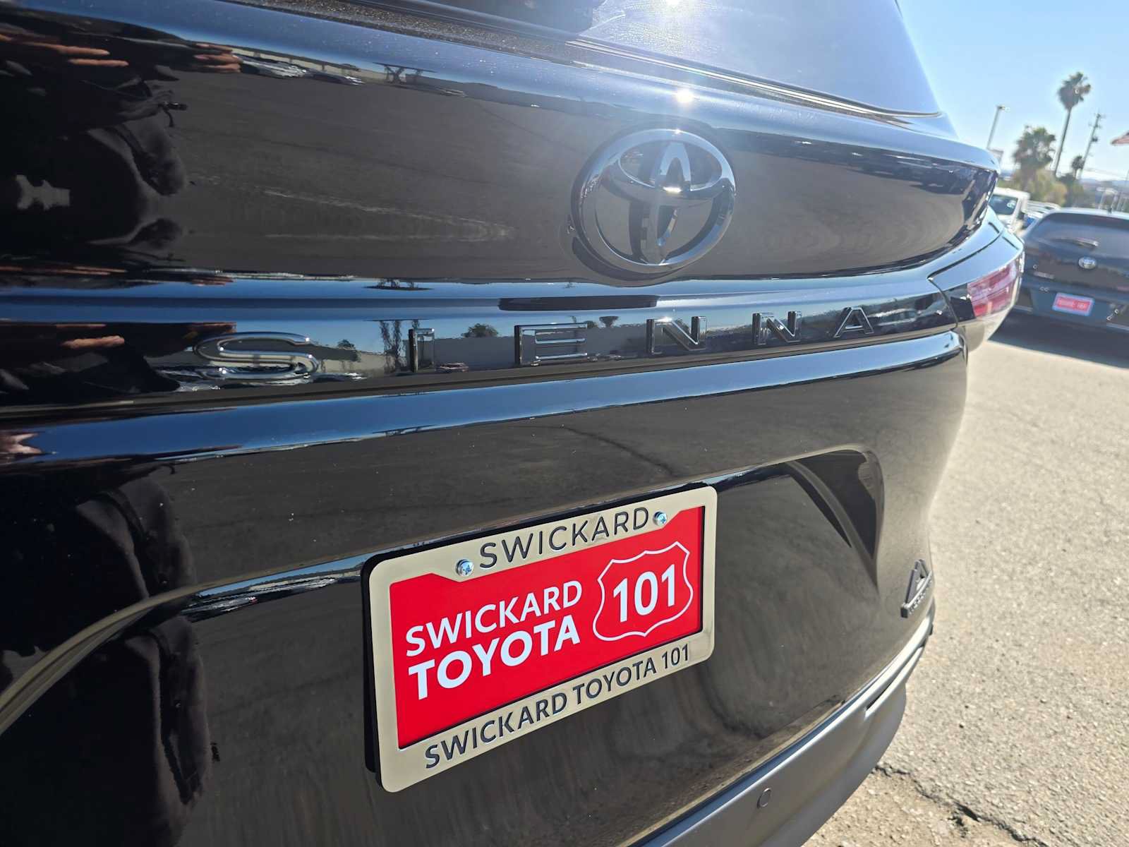 New 2026 Toyota Sienna XLE Woodland Edition AWD/4WD image 13