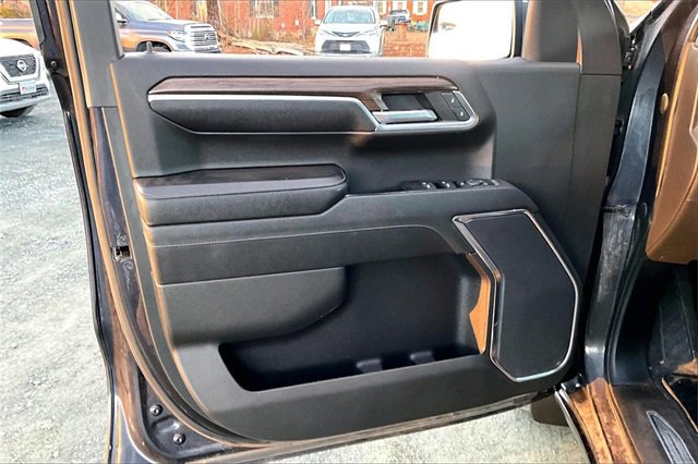 Used 2023 Chevrolet Silverado 1500 LT image 9